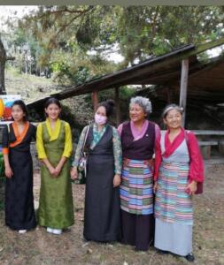 Das tibetische Team der freiwilligen Helferinnen.